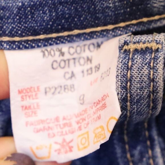 Vintage Acid Wash Cropped Mom Jeans - Picture 5 of 6